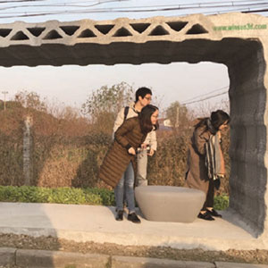 پرینت ایستگاه اتوبوس مستحکم با استفاده از مواد بازیافتی