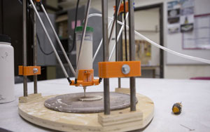 دستگاه قالبساز 