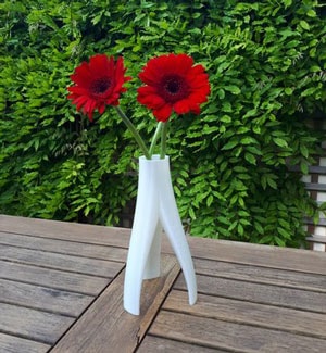 طرح سه بعدی گلدان سه گانه