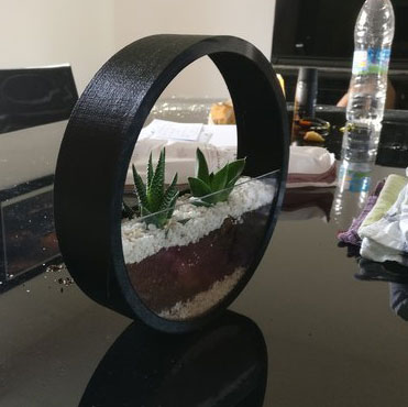 طرح سه بعدی گلدان شیشه ای